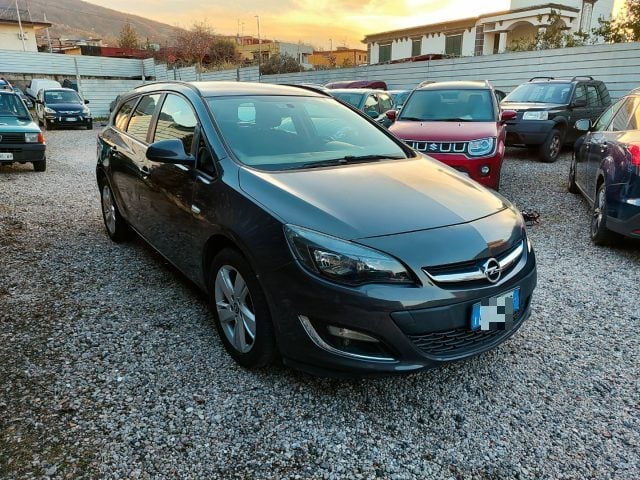 Opel Astra 1.7 CDTI 110CV Sports Tourer Cosmo - foto 3 di 4