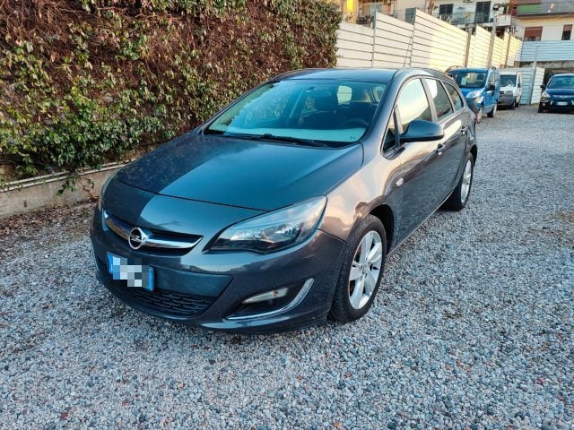 Opel Astra 1.7 CDTI 110CV Sports Tourer Cosmo - foto 1 di 4