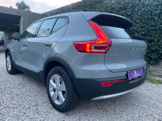Volvo XC40 B3 automatico Essential - foto 3 di 31