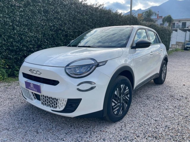 Fiat 600 Hybrid 110 CV DCT MHEV Serie Speciale Icon - foto 2 di 4