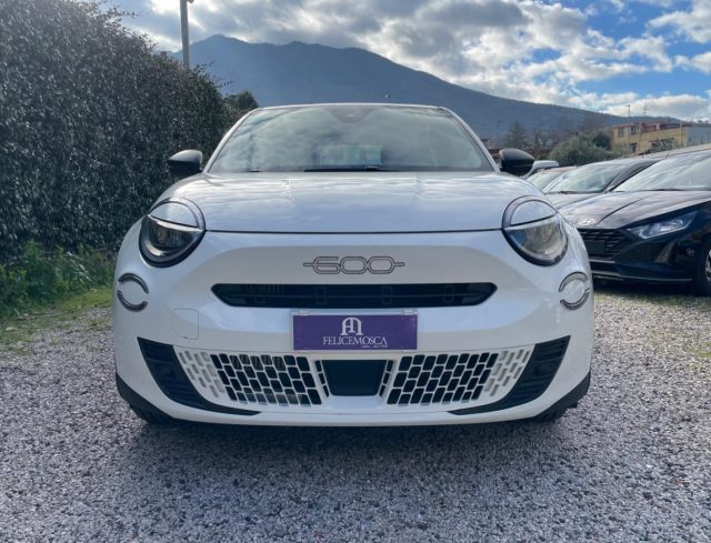 Fiat 600 Hybrid 110 CV DCT MHEV Serie Speciale Icon km 0 a SOMMA VESUVIANA