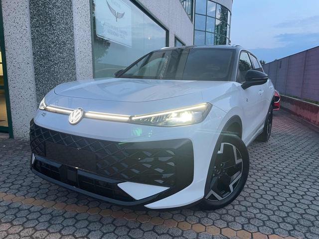 Volkswagen T-Roc 1.5 eTSI ACT 150 CV DSG R-Line, in vendita a Asti (AT)