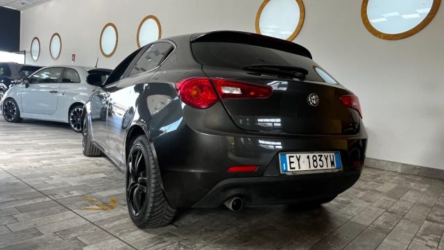 Alfa Romeo Giulietta 1.6 JTDm-2 105 CV Distinctive - foto 4 di 4