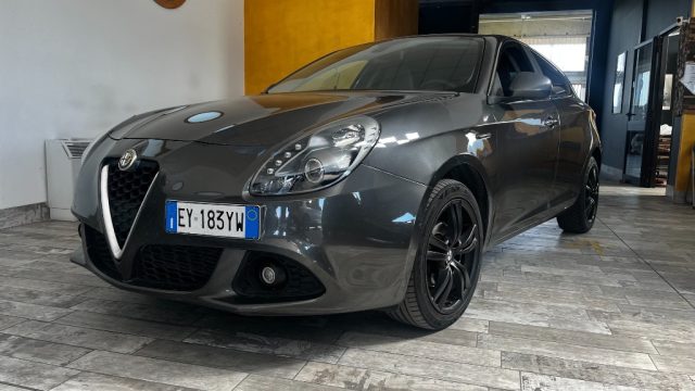 Alfa Romeo Giulietta 1.6 JTDm-2 105 CV Distinctive usato a BORGO SAN DALMAZZO