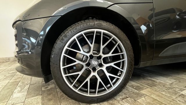 Porsche Macan 2 - foto 4 di 4