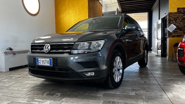 Volkswagen Tiguan 2.0 TDI 150 CV SCR DSG Life 4 motion usato a BORGO SAN DALMAZZO