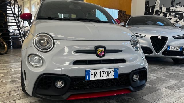 Abarth 500 1.4 Turbo T-Jet Custom - foto 2 di 4