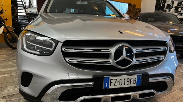 Mercedes-Benz GLC 220 d 4Matic Sport- PARI AL NUOVO - MOD YEAR 2020 - foto 2 di 4