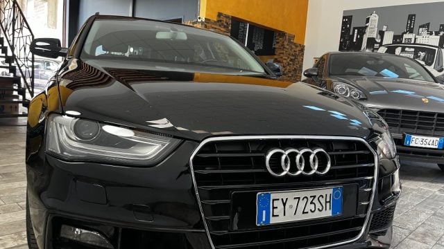 Audi A4 Avant 2.0 TDI 150 CV multitronic S LINE - foto 2 di 4