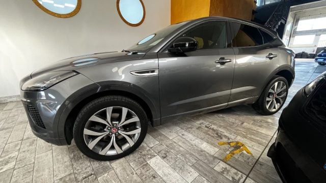Jaguar E-Pace 2.0D 150 CV AWD aut. R-Dynamic S- PERFETTA usato a BORGO SAN DALMAZZO