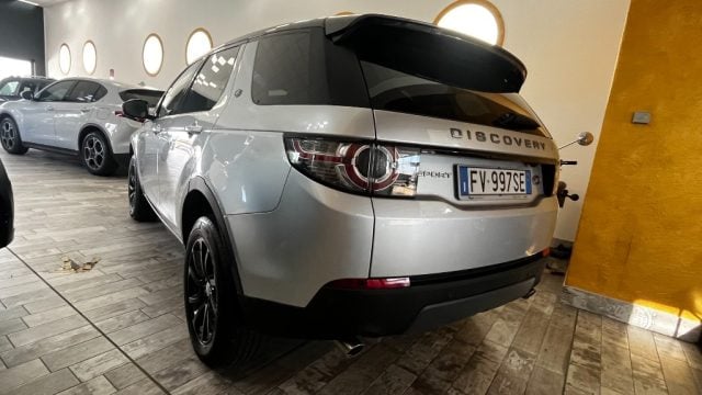 Land Rover Discovery Sport 2.0D I4-L.Flw 150 CV AWD Auto HSE - foto 4 di 4