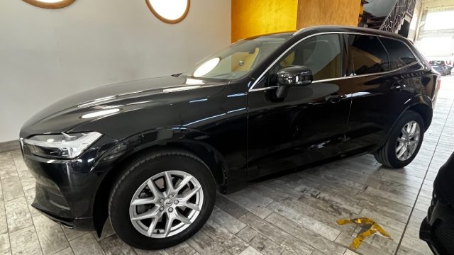 Volvo XC60 B4 (d) AWD Geartronic Momentum - foto 3 di 4