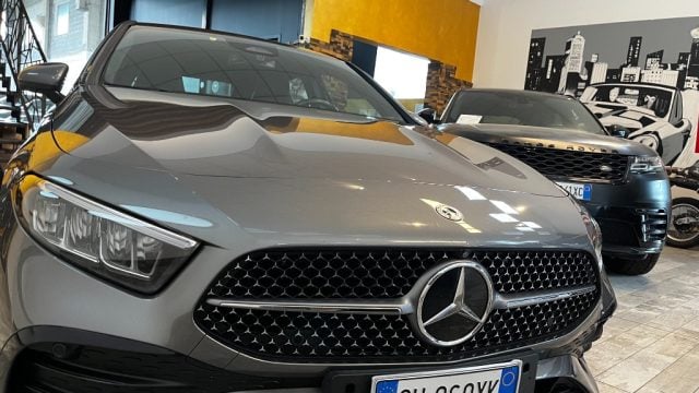 Mercedes-Benz A 180 d Automatic AMG Line Premium - foto 2 di 4