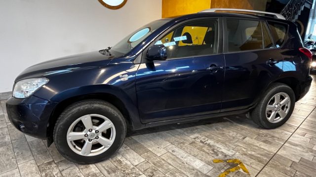 Toyota RAV 4 MY23 RAV4 2.2 D-4D 136 CV Sol- GANCIO TRAINO - foto 3 di 4