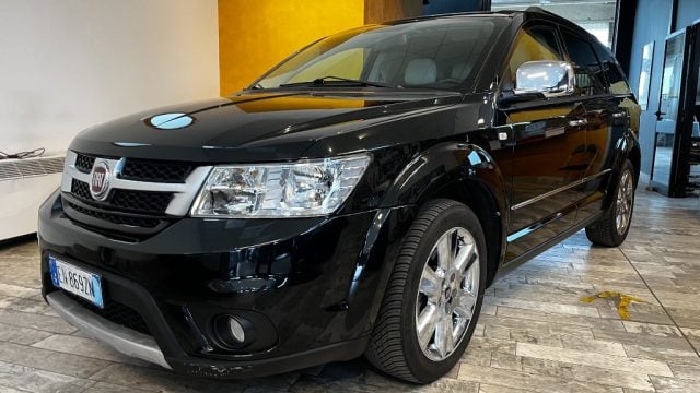 Fiat Freemont 2.0 Mjt 170 CV 4x4 aut. Lounge, del 2013, 175.000 km, in vendita a Borgo San Dalmazzo (CN)