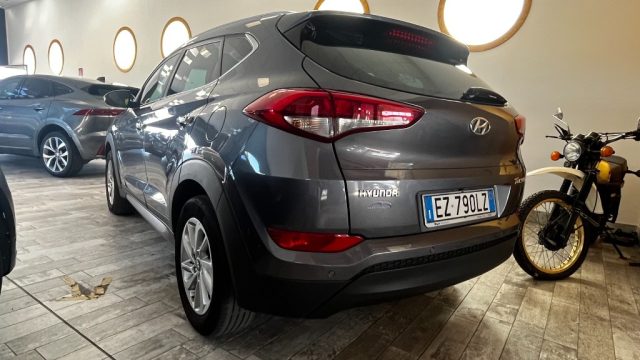 Hyundai TUCSON 1.7 CRDi Comfort- DOPPIO TRENO DI GOMME - foto 3 di 4