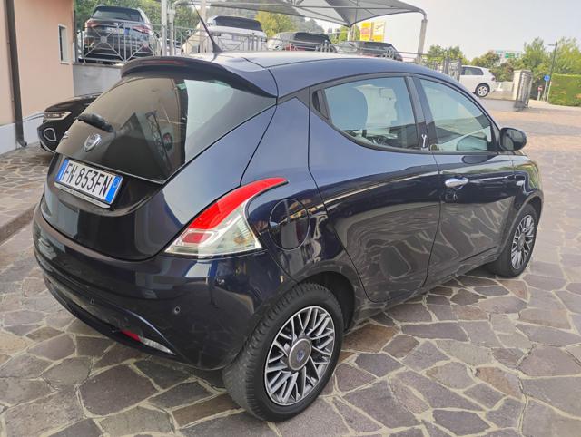 Lancia Ypsilon 1.3 MJT 16V 95 CV 5 porte S&S Gold - foto 3 di 4