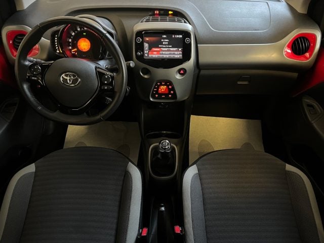 Toyota Aygo 1.0 VVT-i 72 CV 5 porte x-play - foto 4 di 4