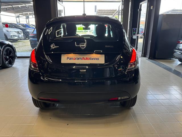 Lancia Ypsilon 1.0 FireFly 5 porte S&S Hybrid Gold, del 2024, 1.300 km, in vendita a Torino (TO)