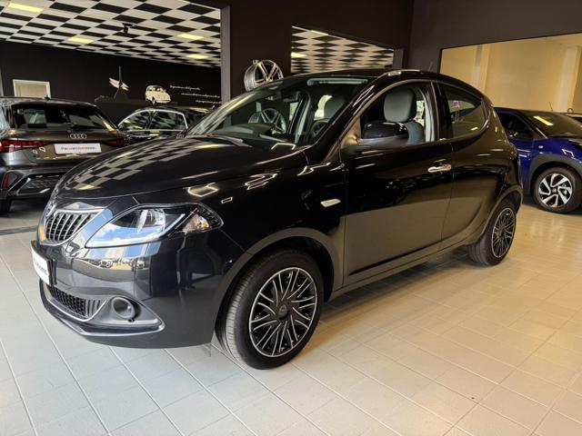 Lancia Ypsilon 1.0 FireFly 5 porte S&S Hybrid Gold - foto 3 di 4
