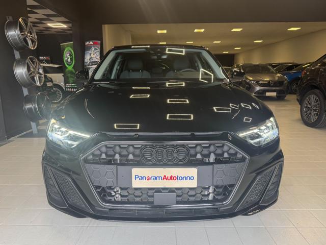 Audi A1 SPB 30 TFSI Identity Black S-line - foto 2 di 4
