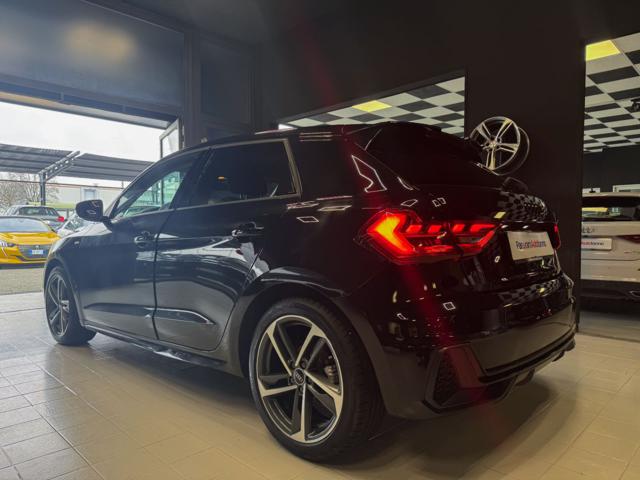 Audi A1 SPB 30 TFSI Identity Black S-line - foto 4 di 4