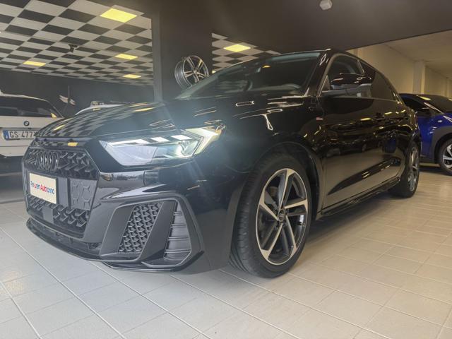 Audi A1 SPB 30 TFSI Identity Black S-line - foto 3 di 4