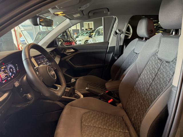 Audi A1 SPB 30 TFSI Identity Black - foto 4 di 58