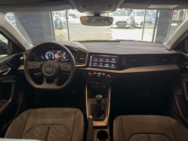 Audi A1 SPB 30 TFSI Identity Black - foto 3 di 58