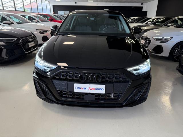 Audi A1 SPB 30 TFSI Identity Black S-line - foto 2 di 4