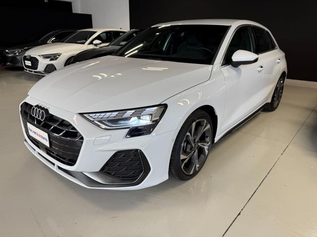 Audi A3 SPB 35 TFSI S tronic S line edition - foto 3 di 4