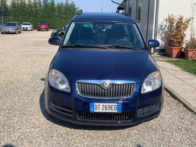 Skoda Roomster 1.6 16V Comfort GPLine - foto 2 di 16