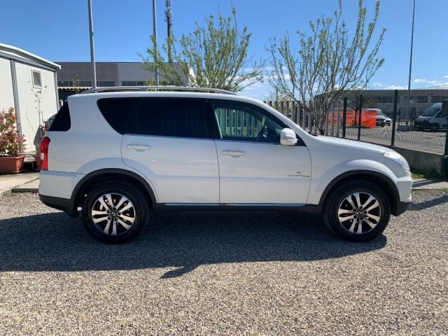 SsangYong Rexton W 2.0 Xdi 4WD A/T Top - foto 4 di 4