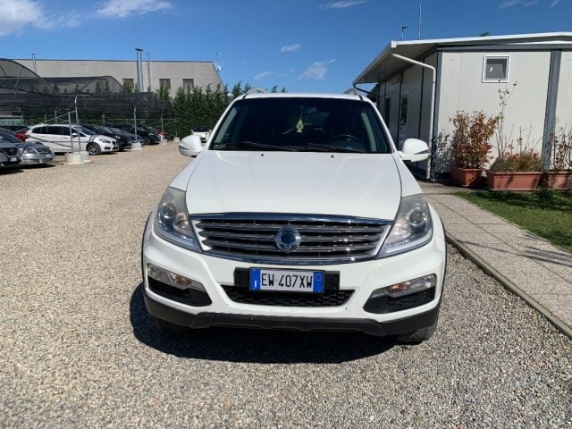 SsangYong Rexton W 2.0 Xdi 4WD A/T Top - foto 2 di 4