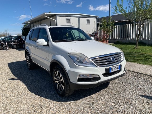 SsangYong Rexton W 2.0 Xdi 4WD A/T Top - foto 3 di 4