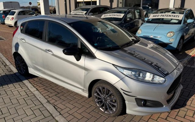 Ford Fiesta 1.5 TDCi 75CV 5 porte ST-Line - foto 3 di 4