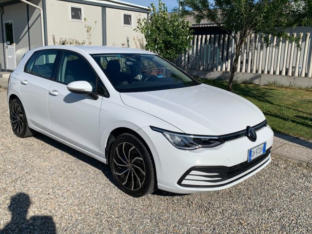 Volkswagen Golf 1.0 eTSI EVO DSG Life - foto 3 di 4