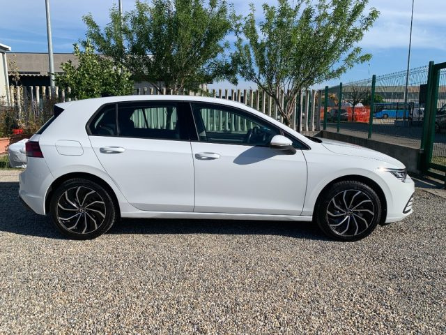 Volkswagen Golf 1.0 eTSI EVO DSG Life - foto 4 di 4