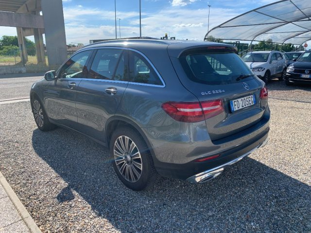 Mercedes-Benz GLC 220 d 4Matic Exclusive - foto 3 di 4