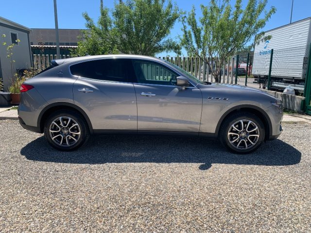 Maserati Levante V6 Diesel 275 CV AWD - foto 4 di 4
