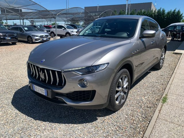 Maserati Levante V6 Diesel 275 CV AWD usato a ZINASCO