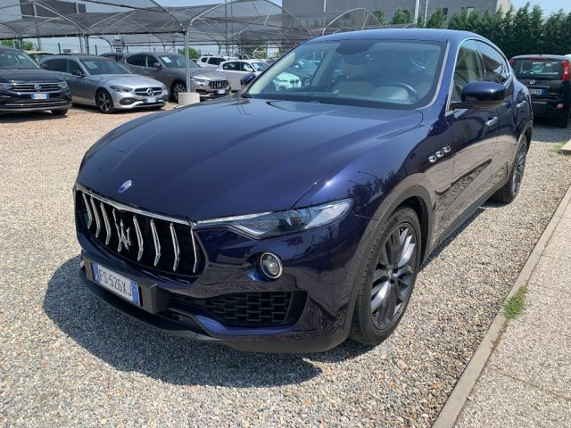 Maserati Levante V6 Diesel 275 CV AWD Granlusso usato a ZINASCO