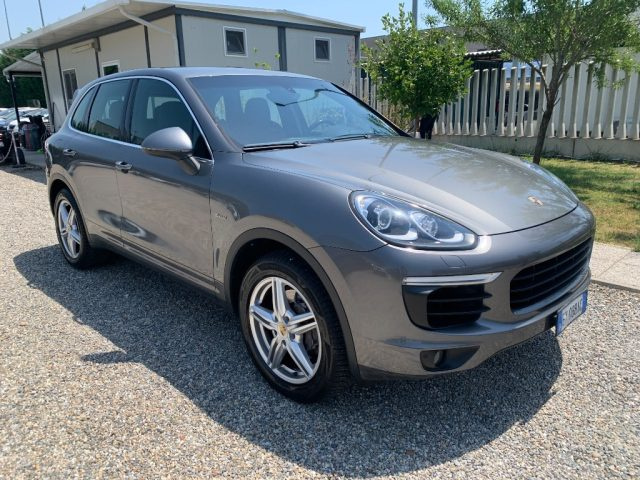 Porsche Cayenne 3.0 Diesel - foto 3 di 4