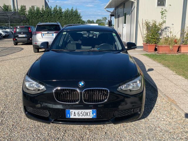 BMW 116 i 5p. Urban - foto 2 di 4