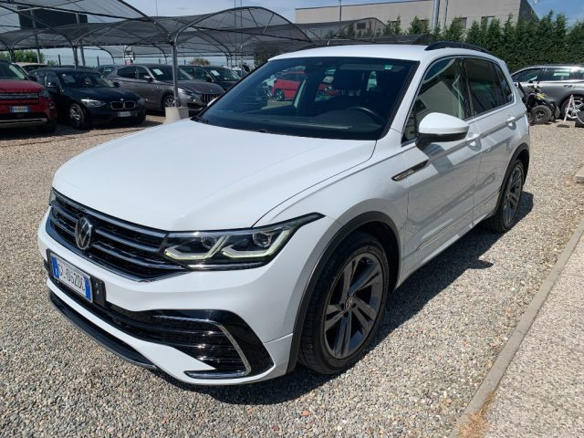 Volkswagen Tiguan 2.0 TDI 150 CV SCR DSG R-Line usato a ZINASCO