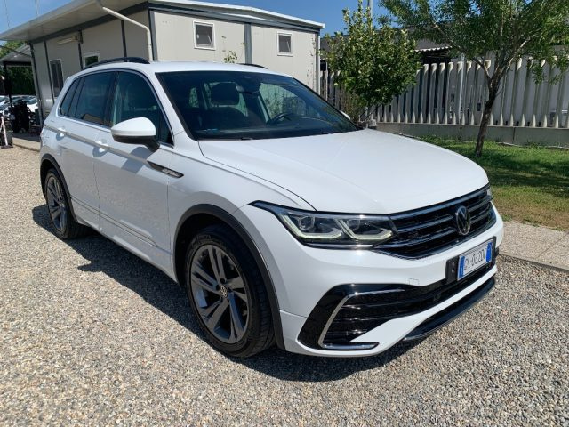 Volkswagen Tiguan 2.0 TDI 150 CV SCR DSG R-Line - foto 3 di 4