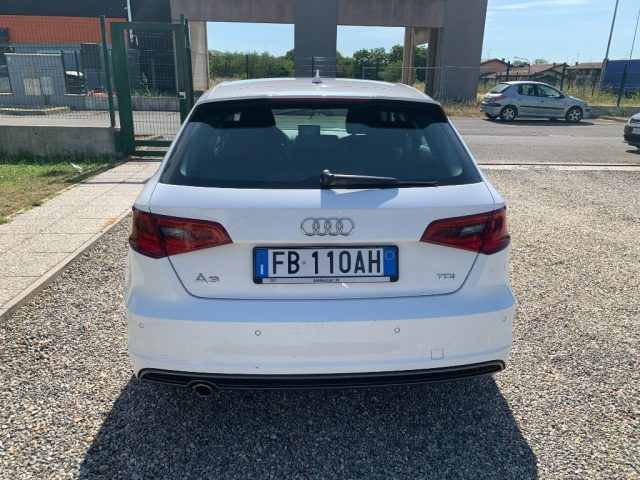 Audi A3 SPB 1.6 TDI S-LINE Admired - foto 4 di 4