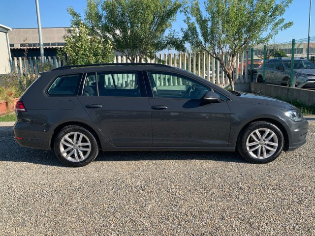 Volkswagen Golf Variant 1.6 TDI 115 CV DSG Executive BlueMotion Tech. - foto 4 di 4