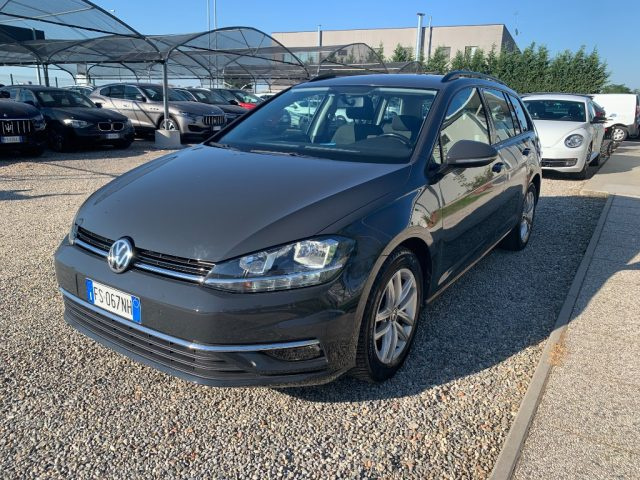 Volkswagen Golf Variant 1.6 TDI 115 CV DSG Executive BlueMotion Tech. usato a ZINASCO