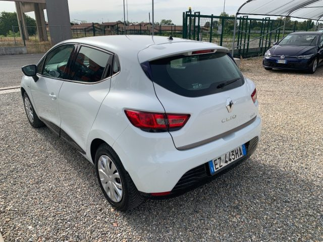 Renault Clio 1.2 75CV GPL 5 porte Wave - foto 3 di 4